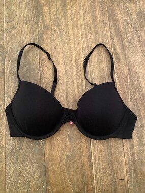 PINK Victoria's Secret Wear T-Shirt Demi Bra 34B Underwire Black VS